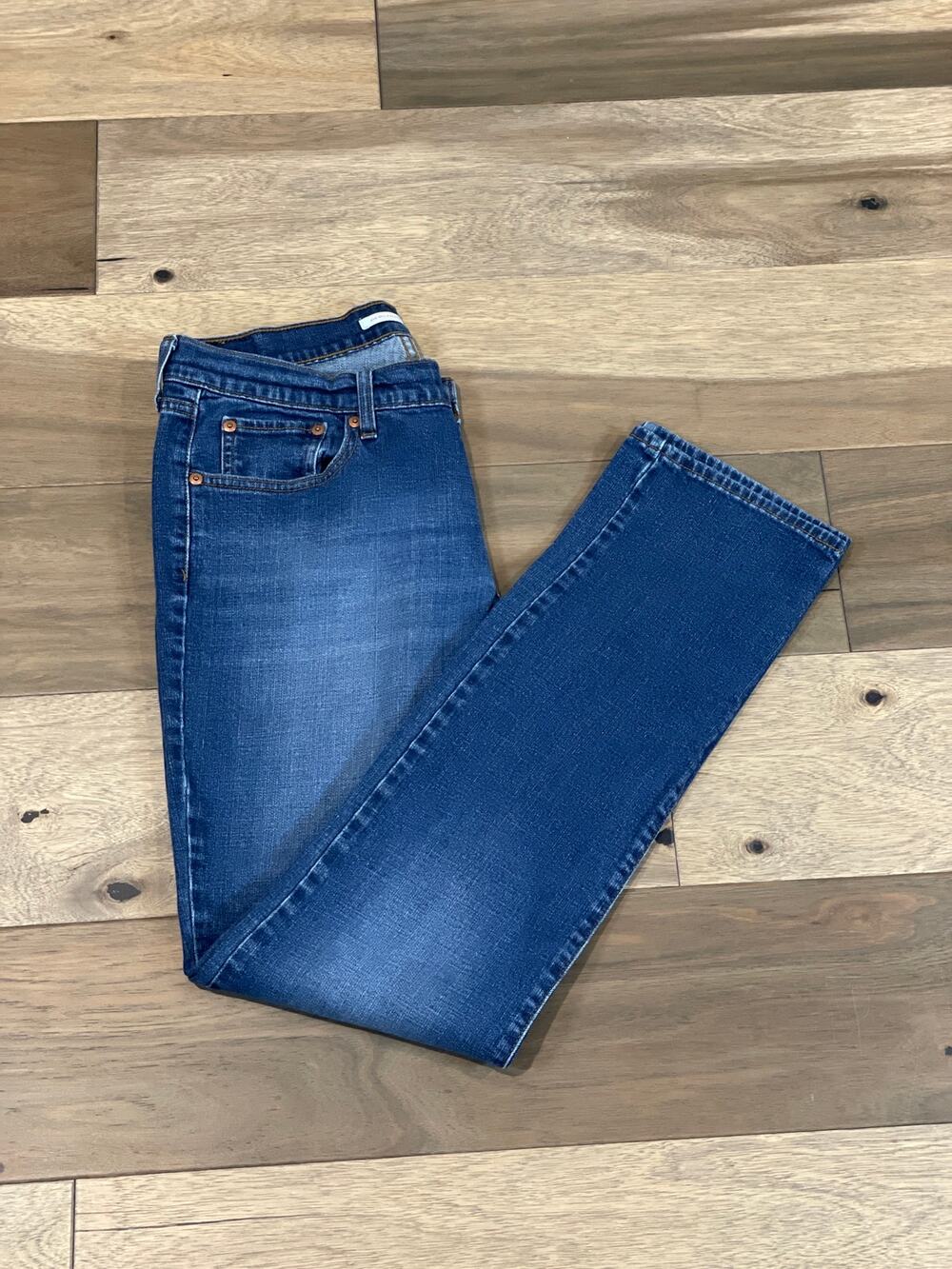 Levi’s 414 Relaxed Straight Jeans Size 29 Mid Wash Classic Straight Leg